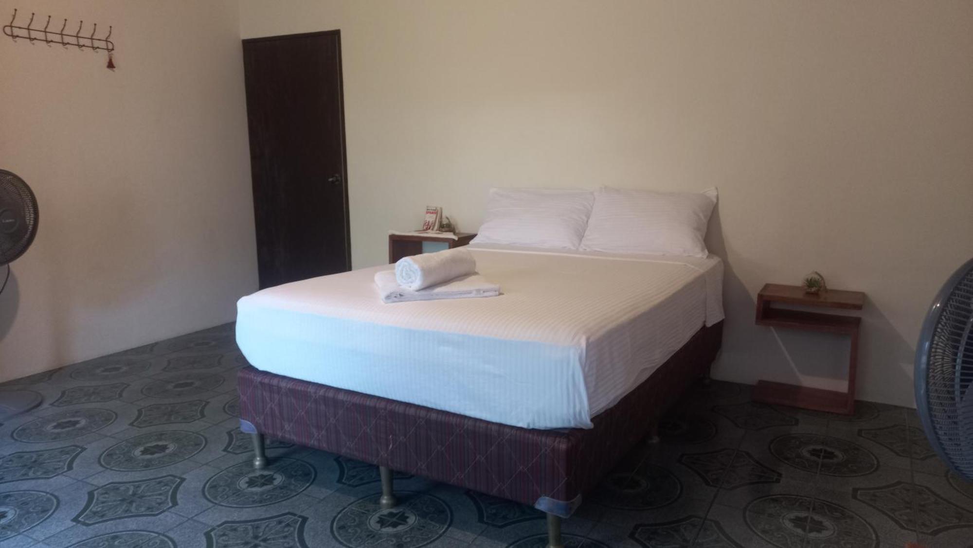 Chill House Flores Room photo